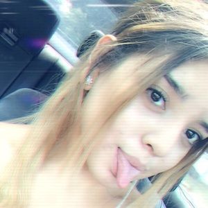 Meet your Posher, Manuela